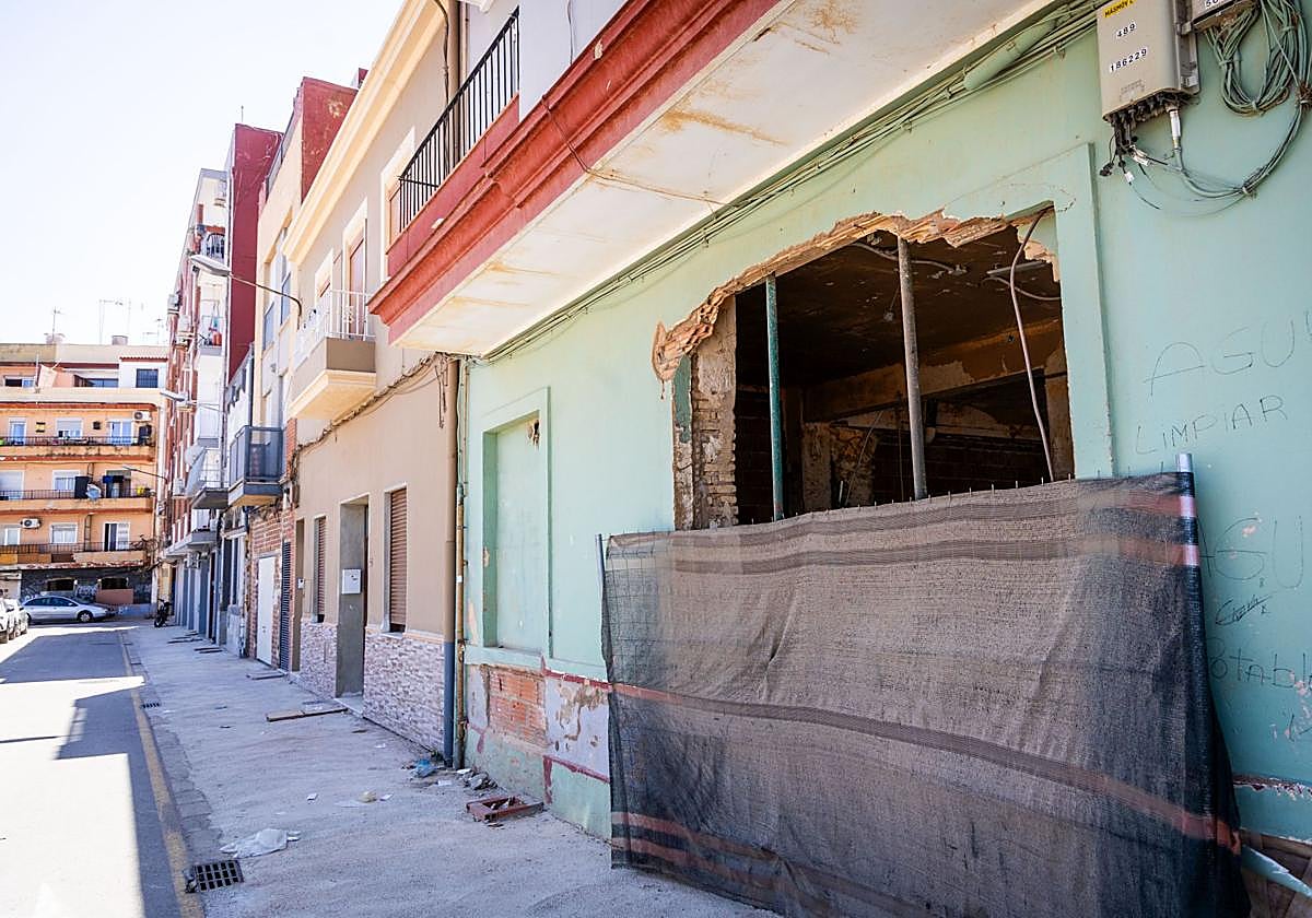 Plantas bajas pendientes de reforma en Paiporta.