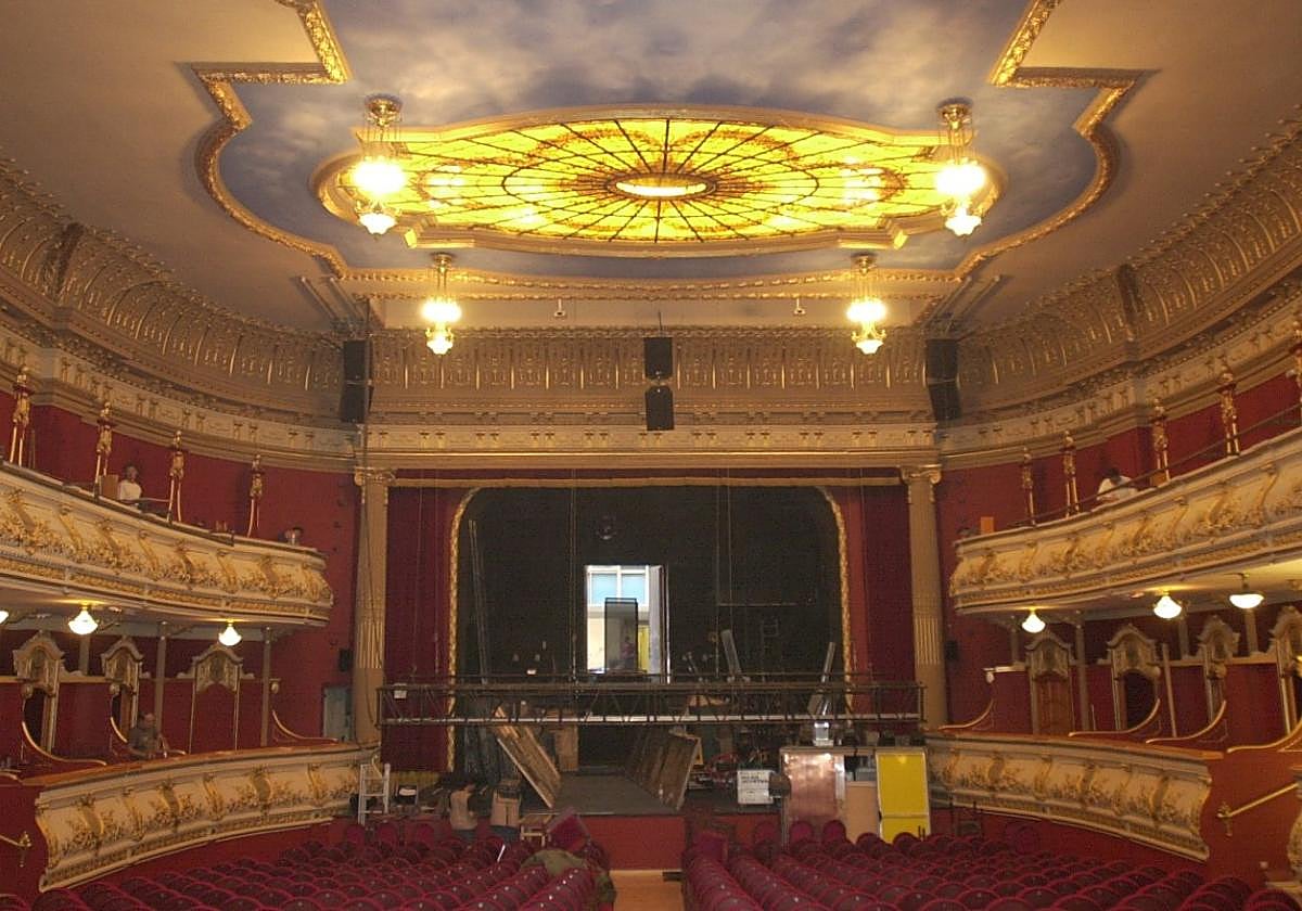 Interior del TeatroOlympia de Valencia.