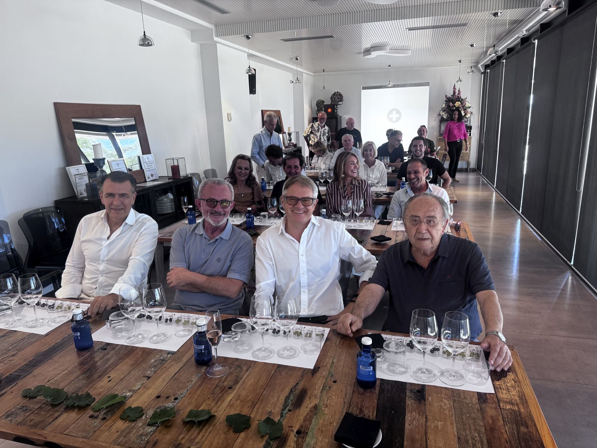 La cata en Requena organizada por la Academia de Gastronomía, con Tony Pérez, Sergio Terol, Javier de Andrés y Antonio Puebla.