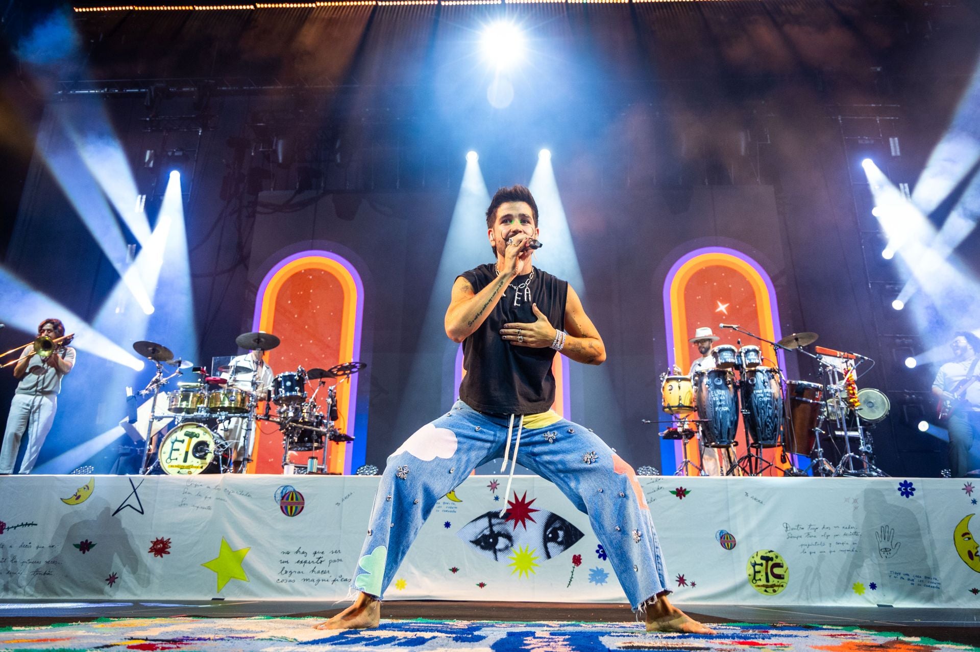 El Roig Arena de Valencia vibra con Camilo