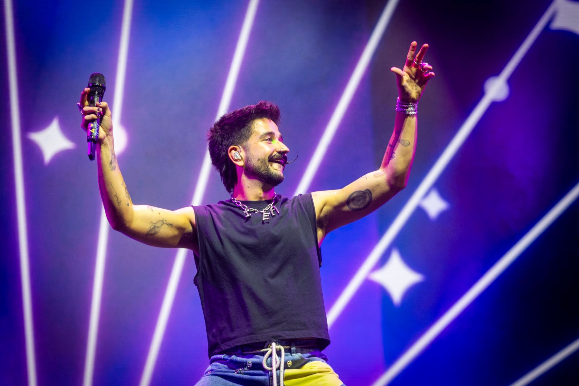 El Roig Arena de Valencia vibra con Camilo