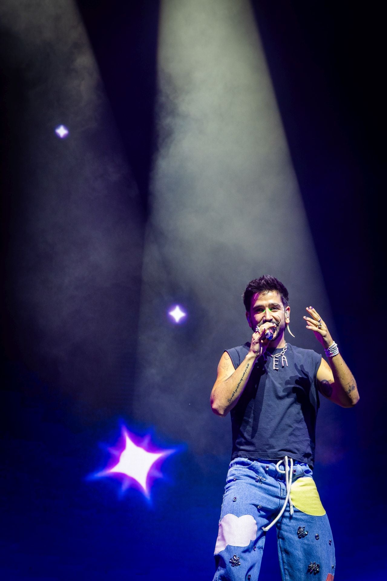 El Roig Arena de Valencia vibra con Camilo