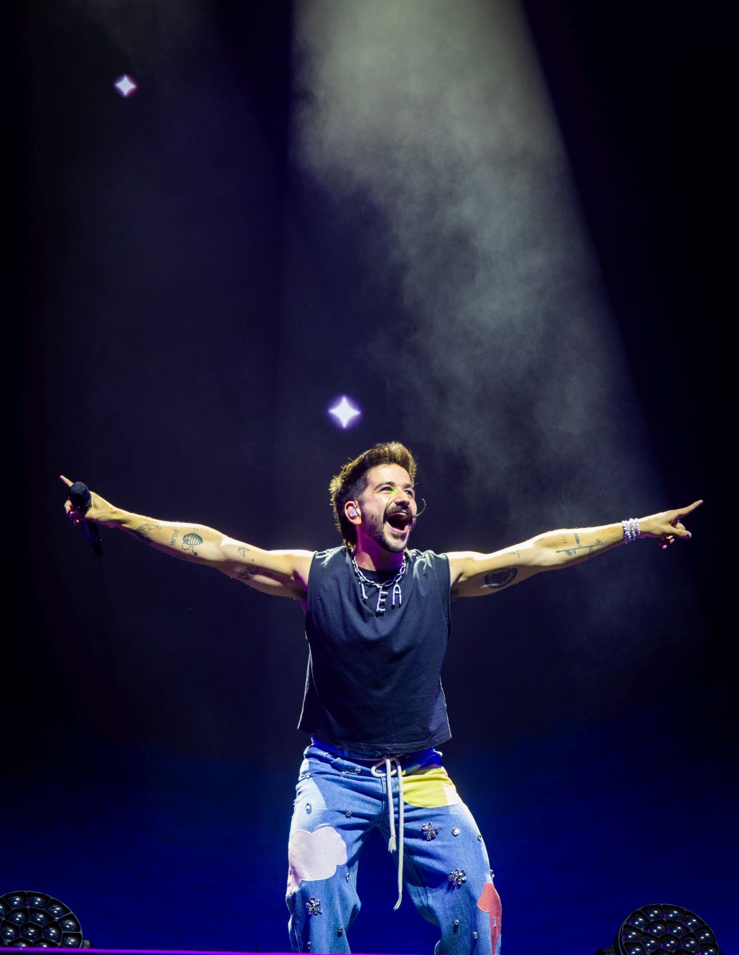 El Roig Arena de Valencia vibra con Camilo