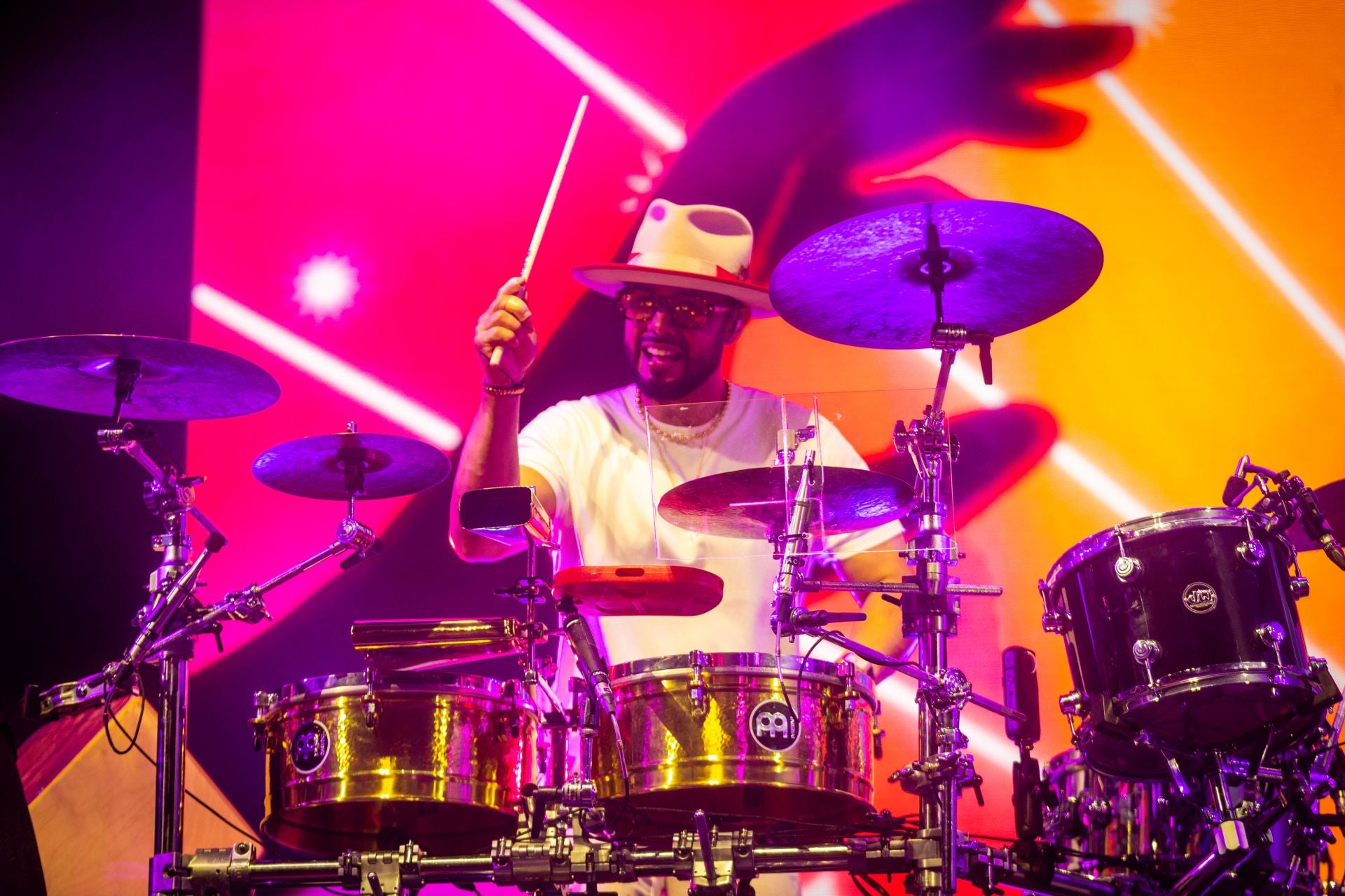 El Roig Arena de Valencia vibra con Camilo