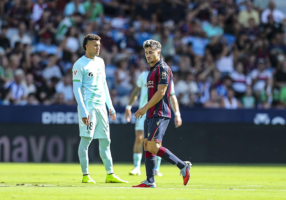 Iván Romero, con el Levante ante el Betis.