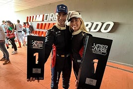 Nerea Martí y José Manuel de los Milagros tras su victoria.