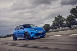 ¿Un eléctrico urbano que acelera como un deportivo? Así es el Alpine A290