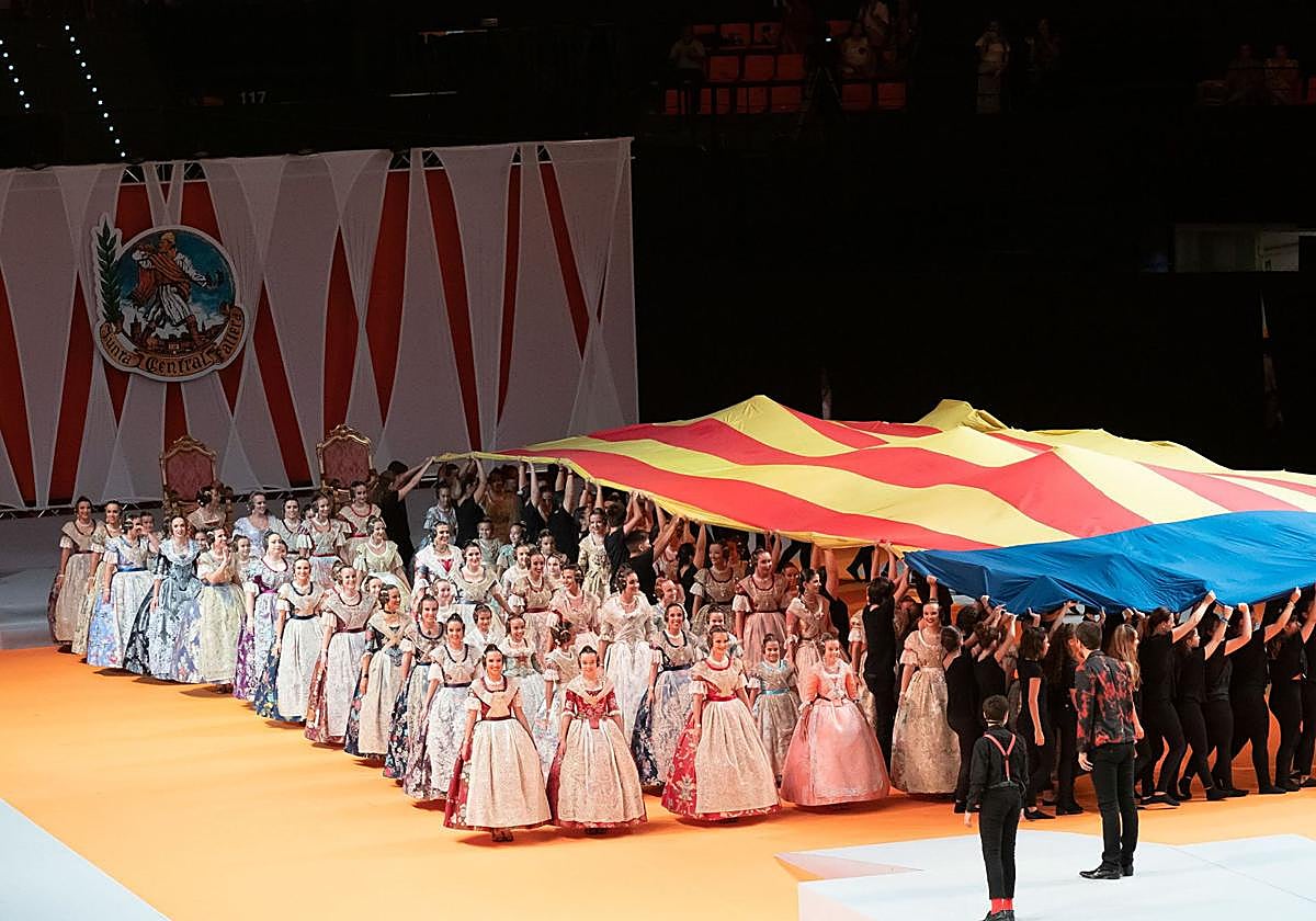 El coreógrafo valenciano Álvaro Cuenca, llevará la batuta del espectáculo fallero del Roig Arena