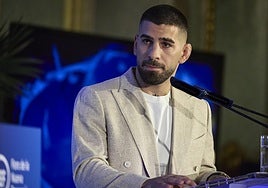 Ilia Topuria, durante un desayuno informativo de Nueva Economía Forum, en el Real Casino Gran Círculo de Madrid.