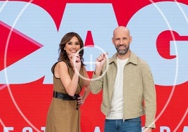 Los presentadores de 'Directo al grano', Gonzalo Miró y Marta Flich.