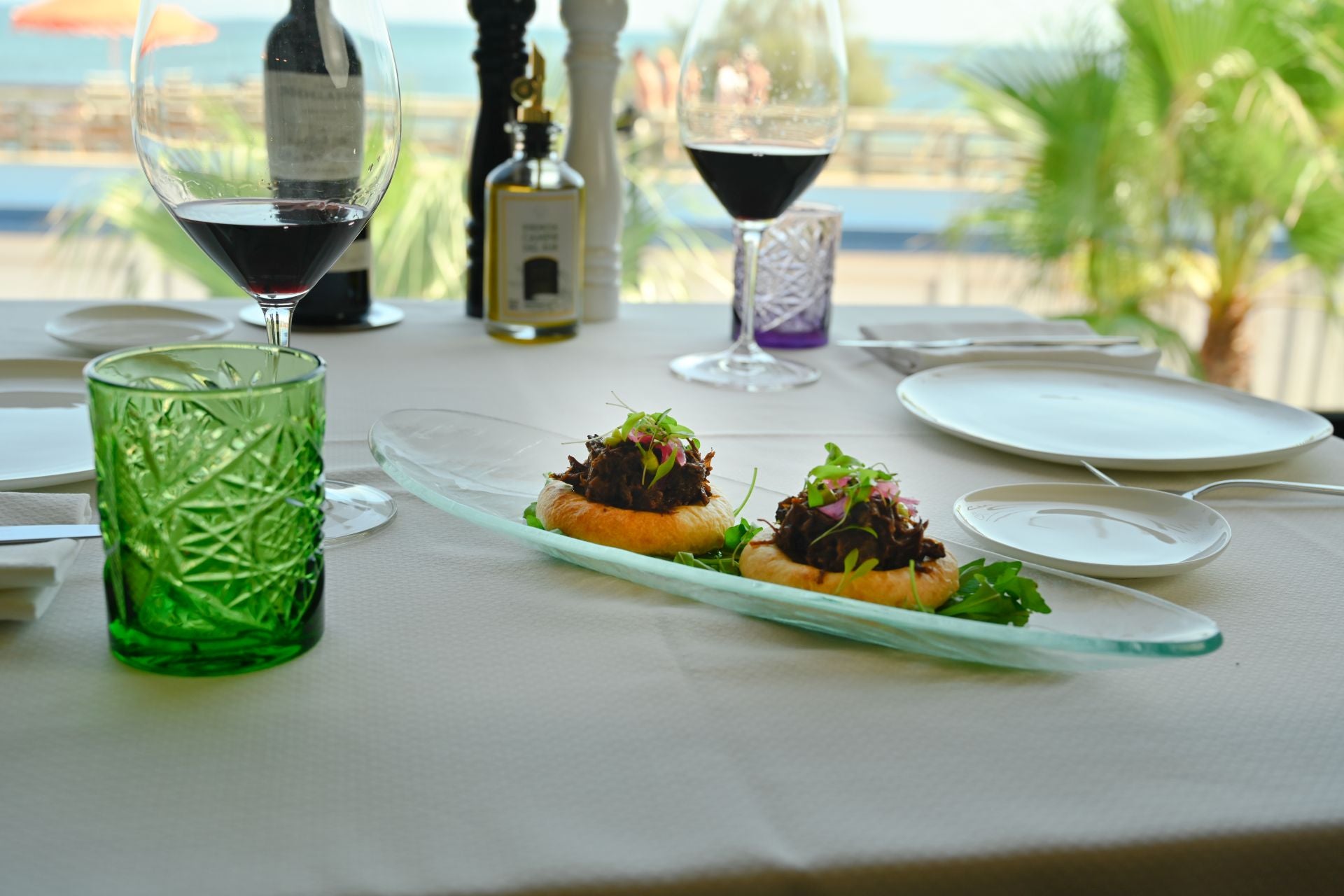 Caval Restaurant &amp; Club