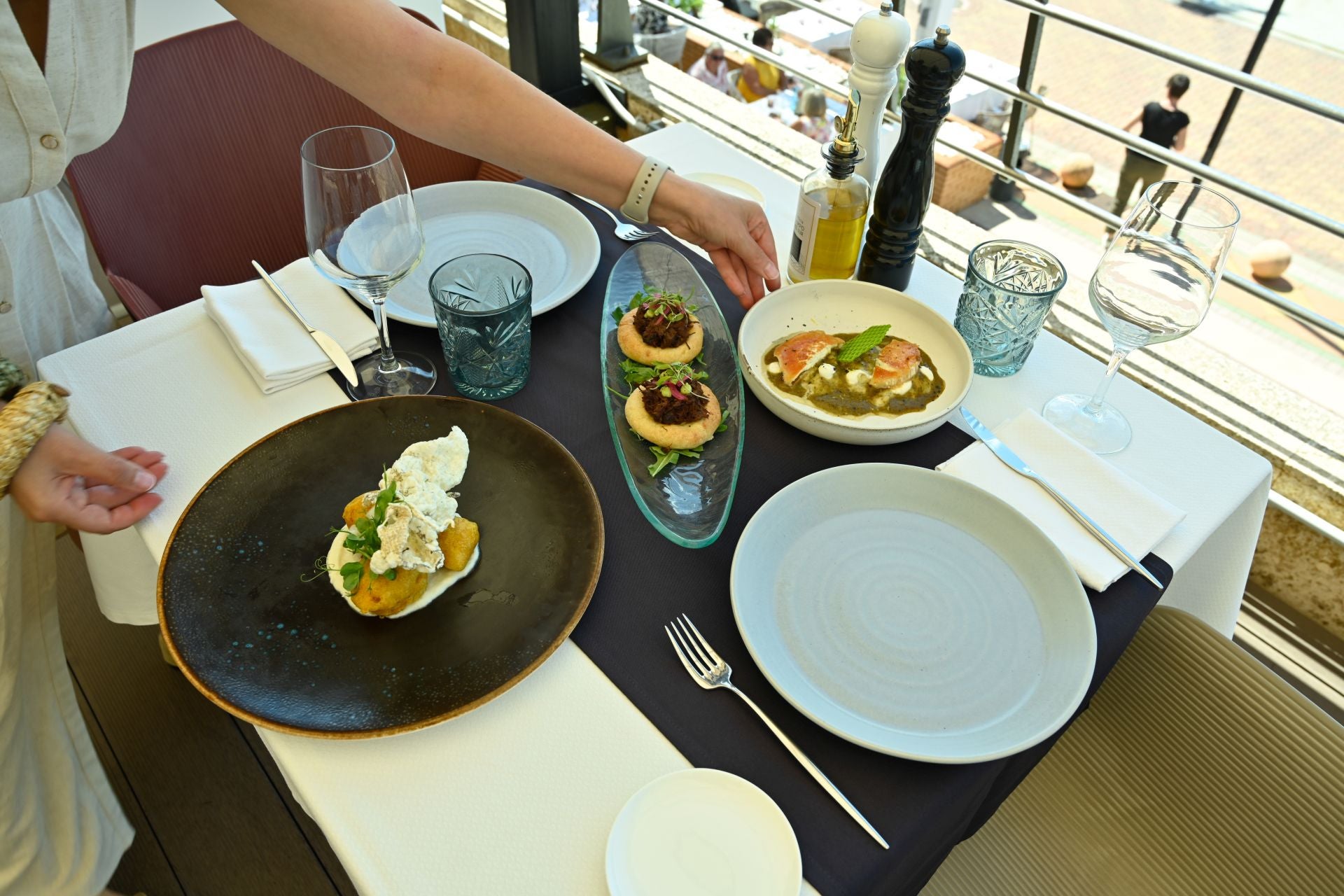 Caval Restaurant &amp; Club