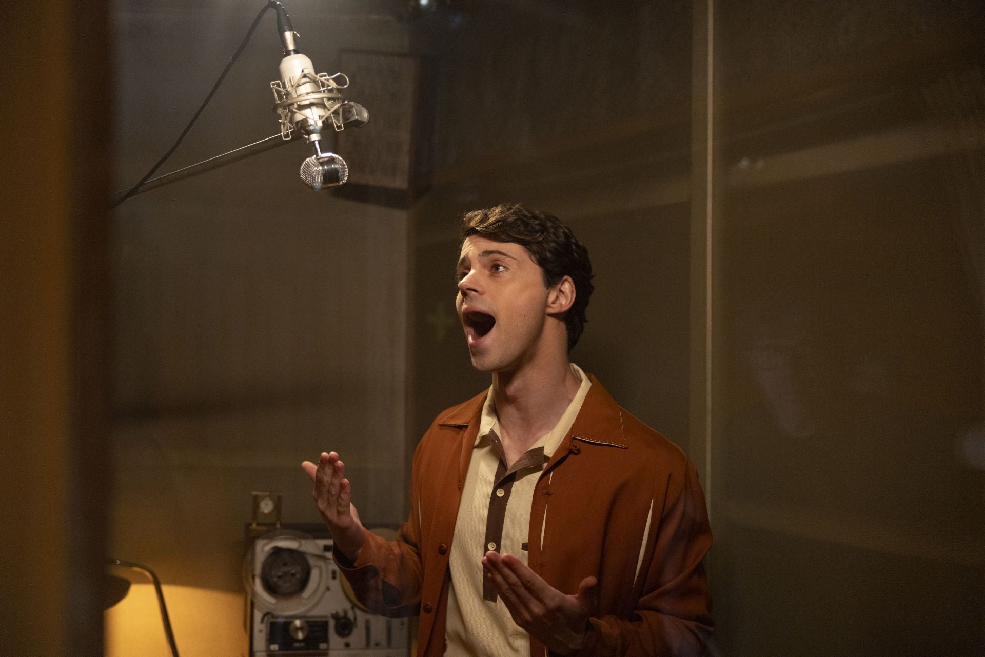 Javier Morgade, que encarna a Raphael en la serie 'Aquel'.