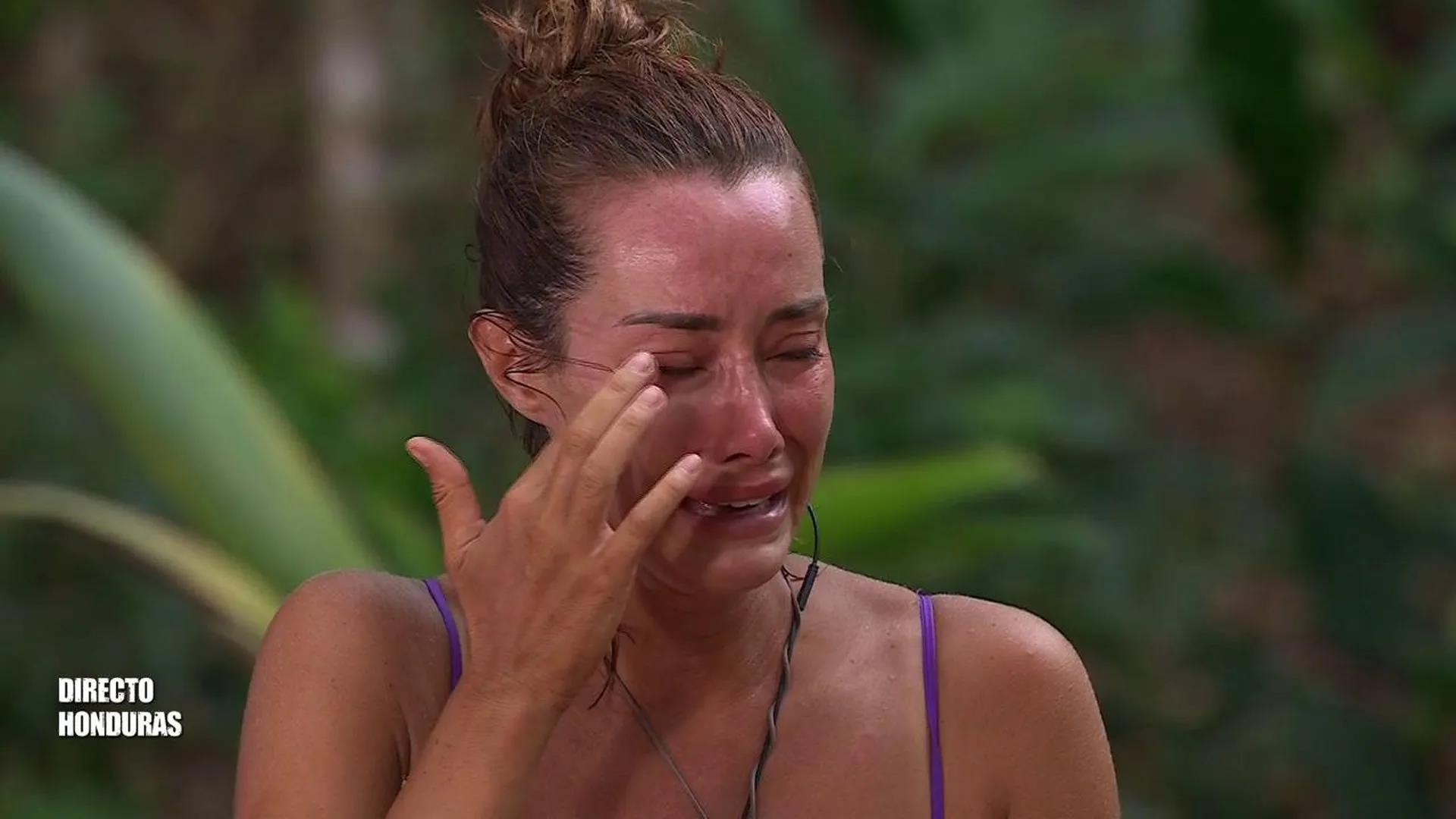 Adara se derrumba tras una bronca en pleno directo en 'Supervivientes' y un concursante se libra de la nominación