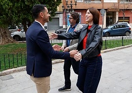 Fernández Bielsa saluda a Diana Morant.