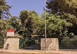 Fachada del IES José María Parra en Alzira.
