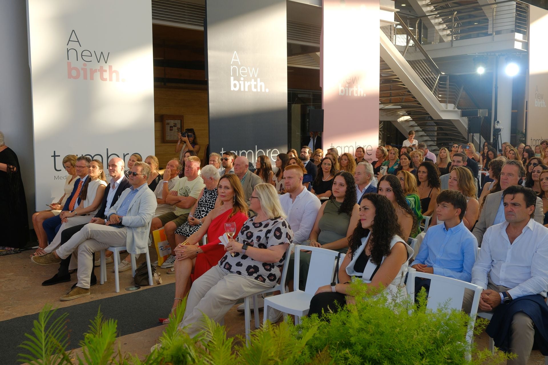 La clínica de fertilidad Tambre abre sus puertas en Alicante con una velada para recordar