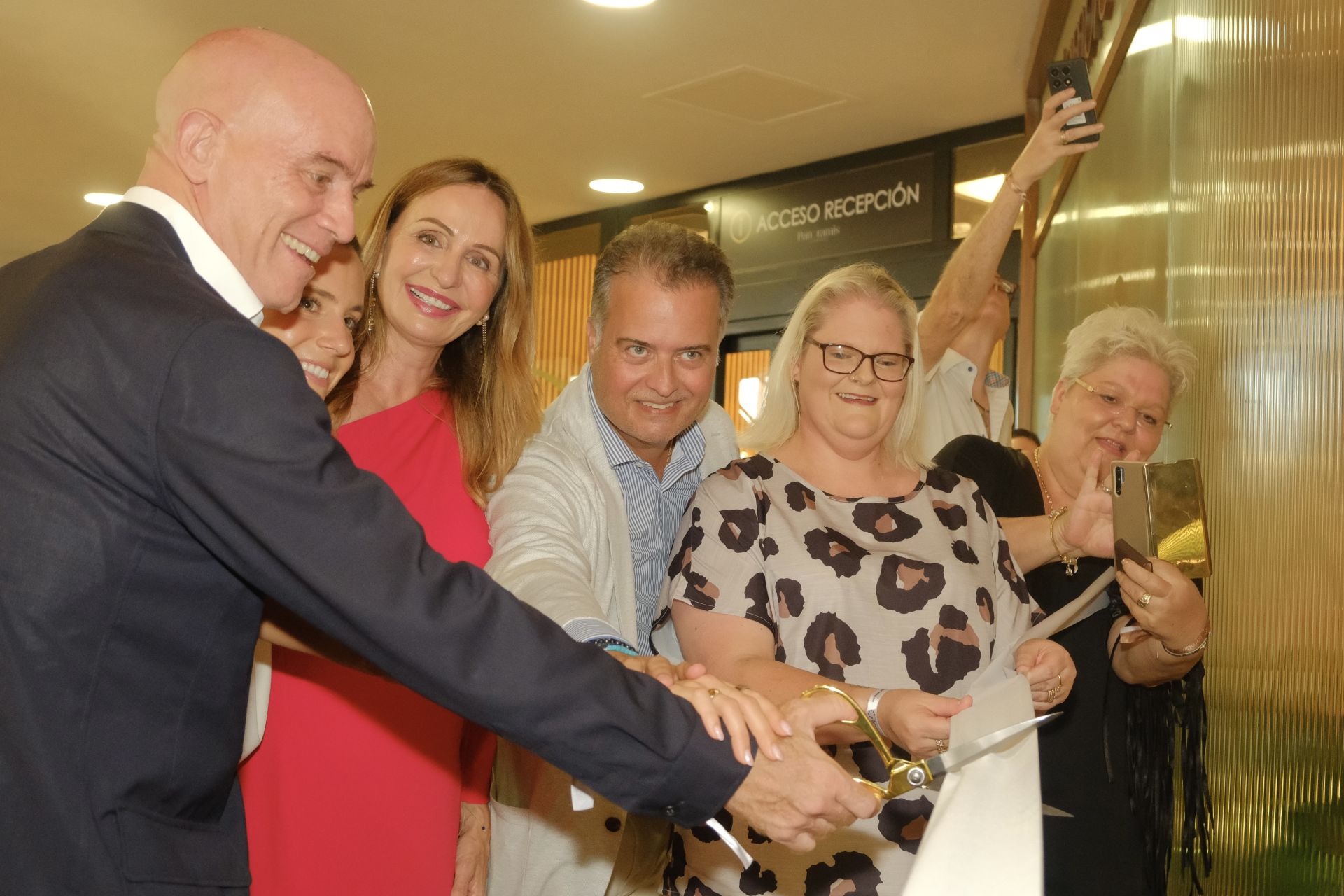 La clínica de fertilidad Tambre abre sus puertas en Alicante con una velada para recordar