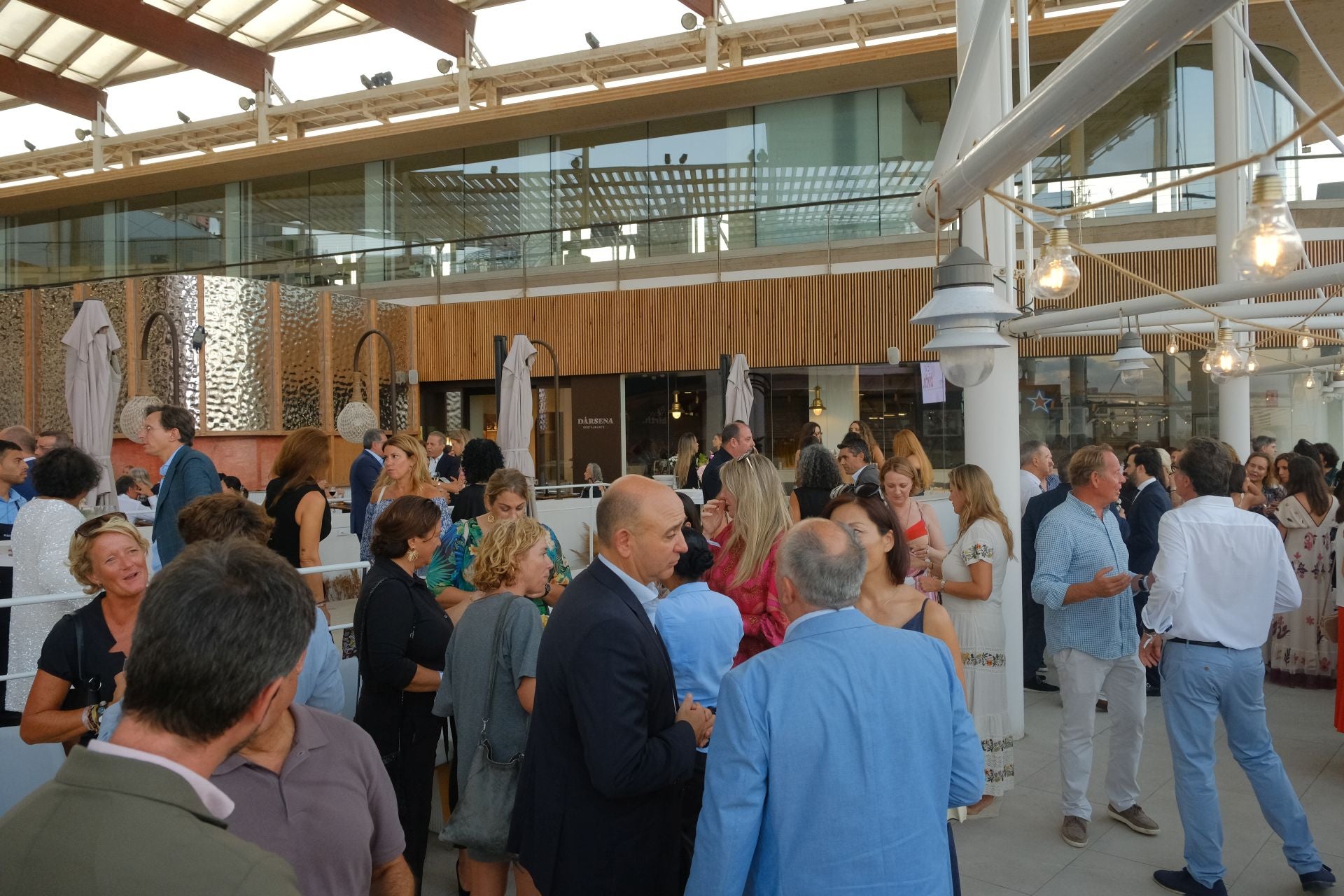 La clínica de fertilidad Tambre abre sus puertas en Alicante con una velada para recordar