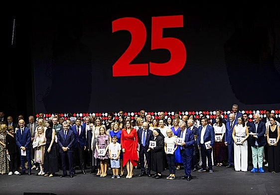 Foto de familia tras la gala de este jueves.