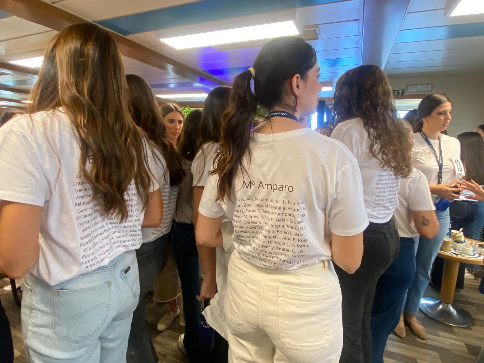 FOTOS | Las candidatas a fallera mayor de Valencia, de taller de repostería en alta mar