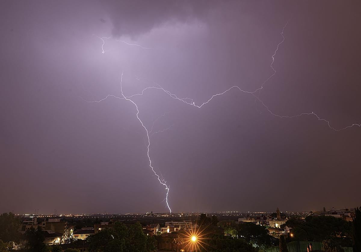 Aemet anuncia fuertes lluvias en la Comunitat en las próximas horas
