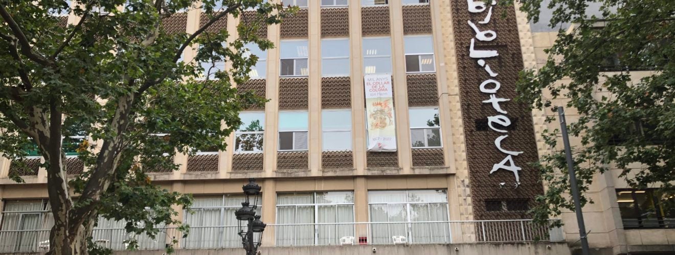 Fachada de la Biblioteca Municipal de Xàtiva.