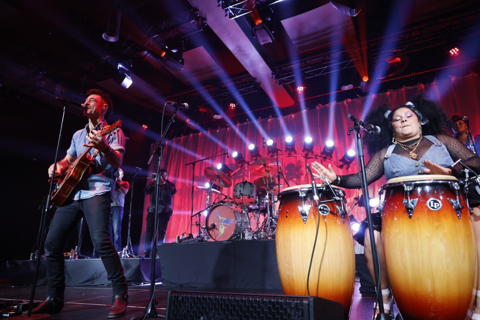 FOTOS | Cat Empire estrena la Sala Auditorio del Roig Arena