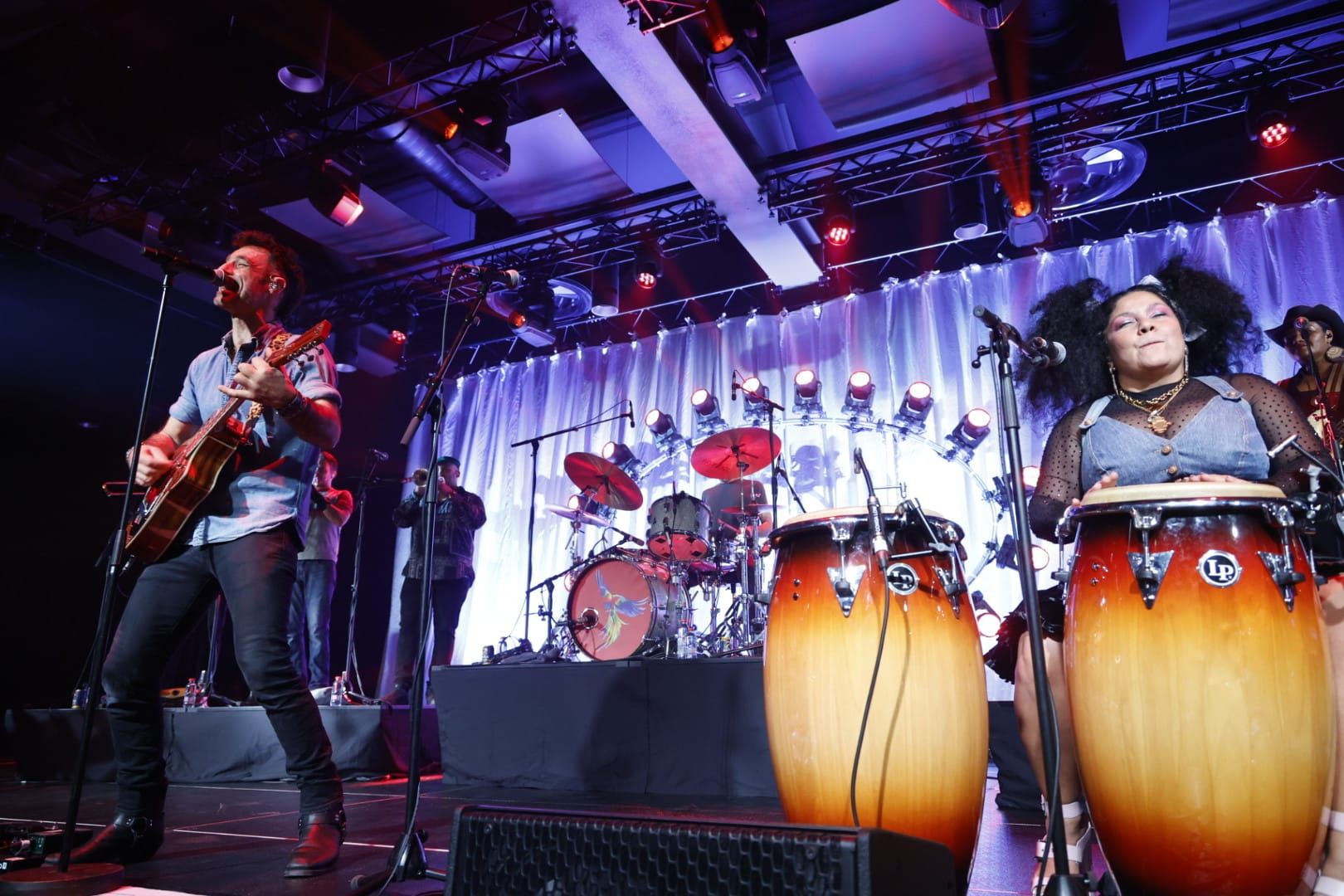 FOTOS | Cat Empire estrena la Sala Auditorio del Roig Arena