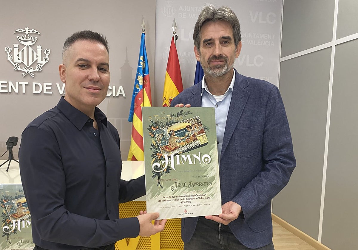 El concejal de Cultura, José Luis Moreno, (d), junto a Juan Pablo Valero, director de Valencia Music City.