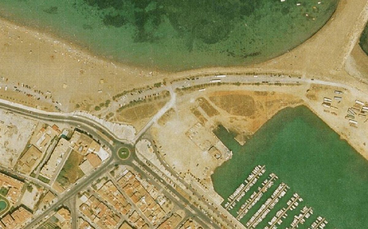 Imagen de hace unas décadas de la zona donde ahora está la parcela de Tamarindos.