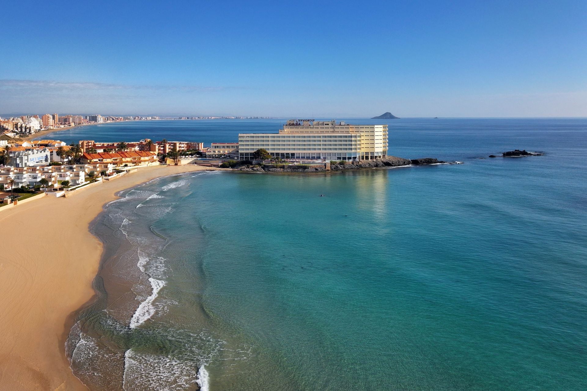 Hotel Galúa en la Manga del mar Menor.