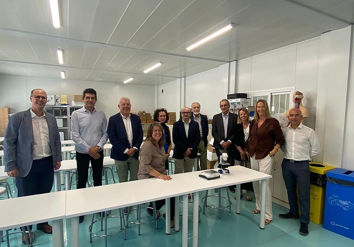 Acto de donación del material en Catarroja.