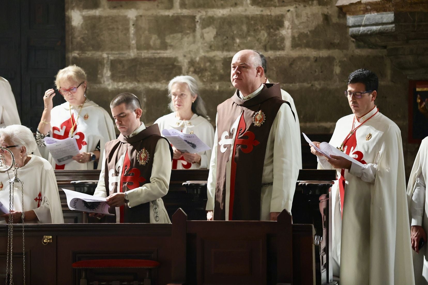 Nombramiento de la fallera mayor de Valencia como Dama de Honor del Santo Cáliz