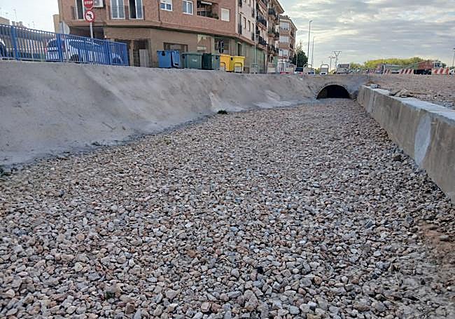 El barranco, ya acondicionado por completo.