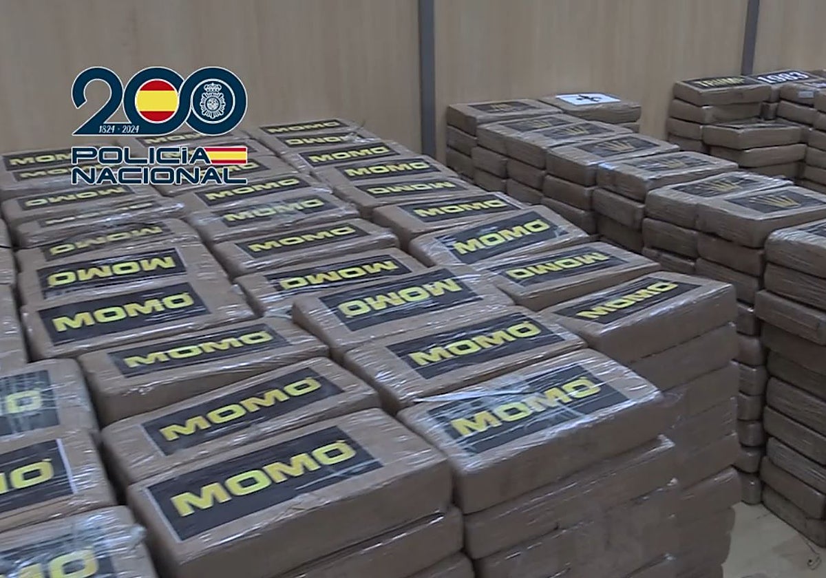 Droga incautada por la policía al conocido como el cártel del puerto.