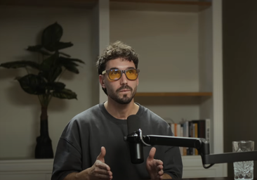 Endika Montiel, nutricionista, advierte: «Si lo primero que haces al despertarte es mirar el móvil...»