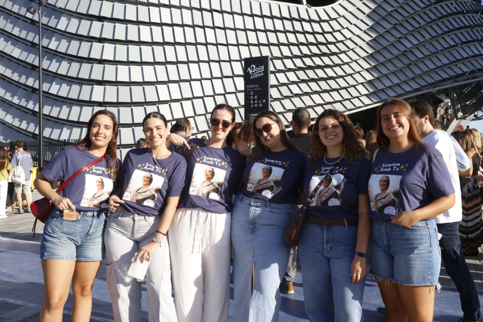 FOTOS | Las mejores imágenes de la gala fallera en el Roig Arena