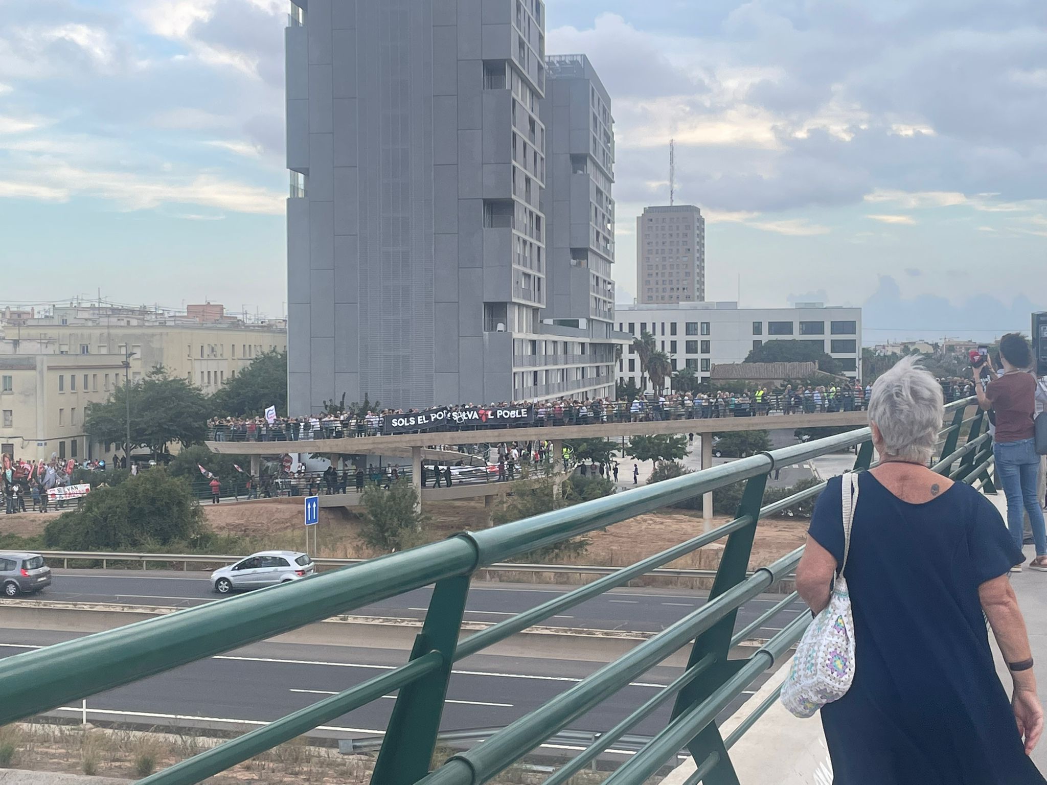 FOTOS | Dos manifestaciones salen desde Paiporta y Valencia para pedir la dimisión de Mazón