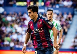 Manu Sánchez, durante un partido del Levante.
