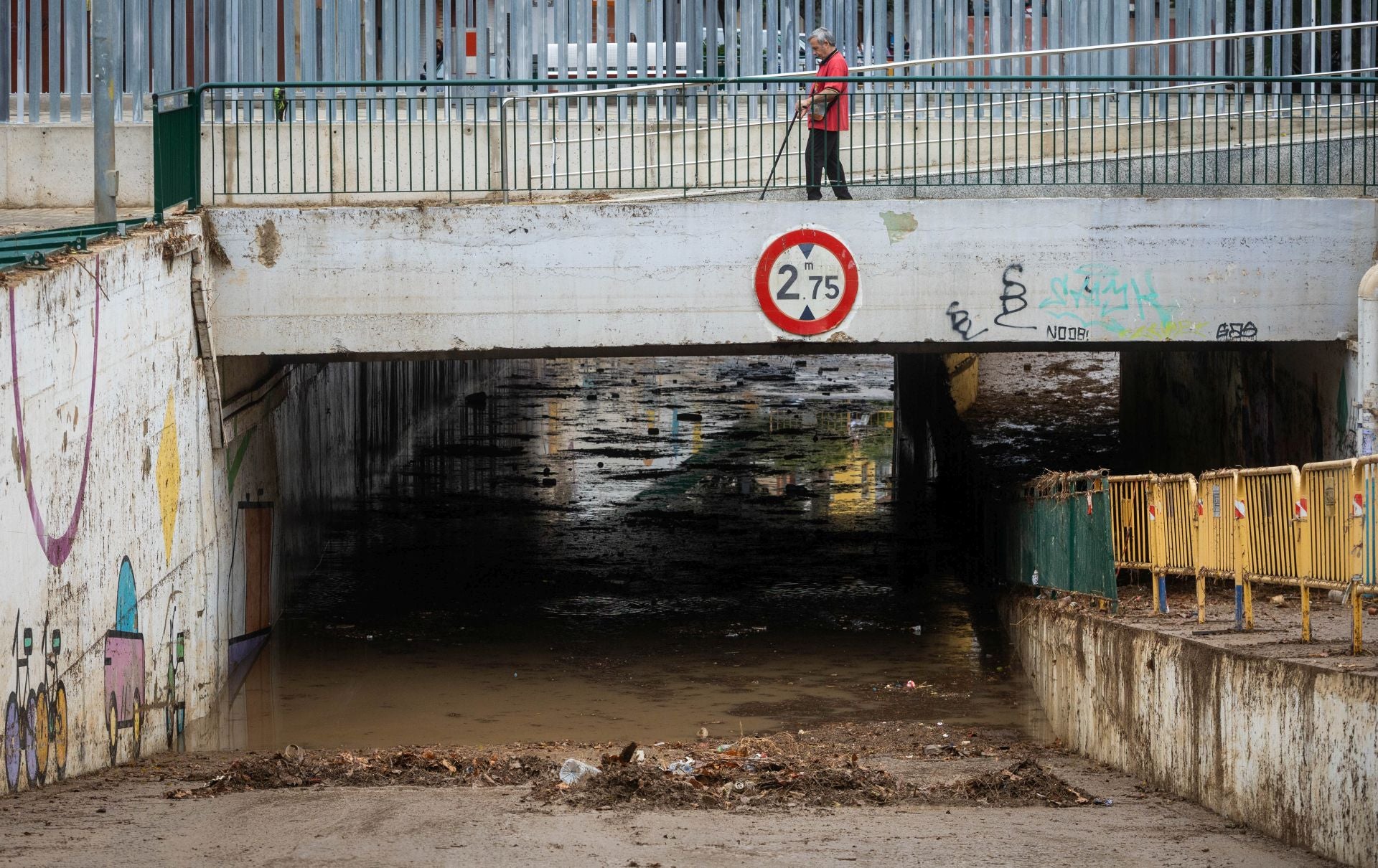 Calles inundadas en la provincia de Valencia por las fuertes lluvias de este lunes