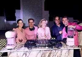 Mayrén Beneyto, junto al dj Borja Sants.