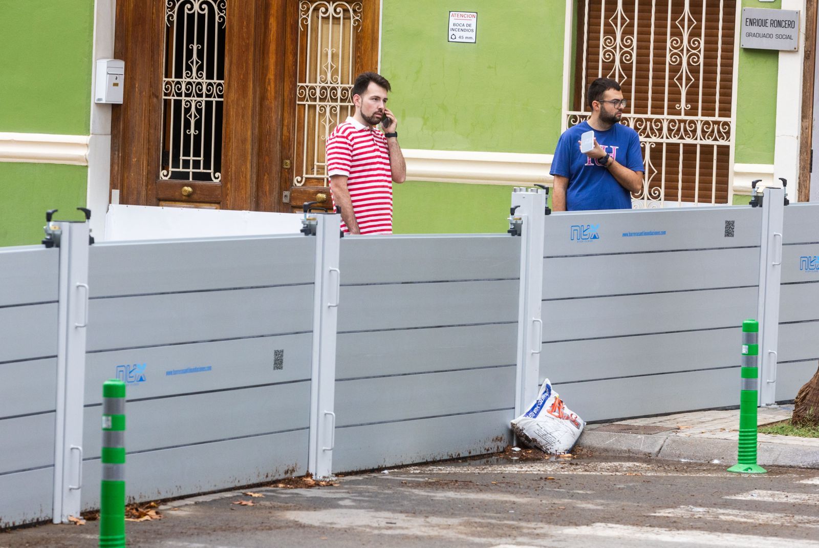 Calles inundadas en la provincia de Valencia por las fuertes lluvias de este lunes