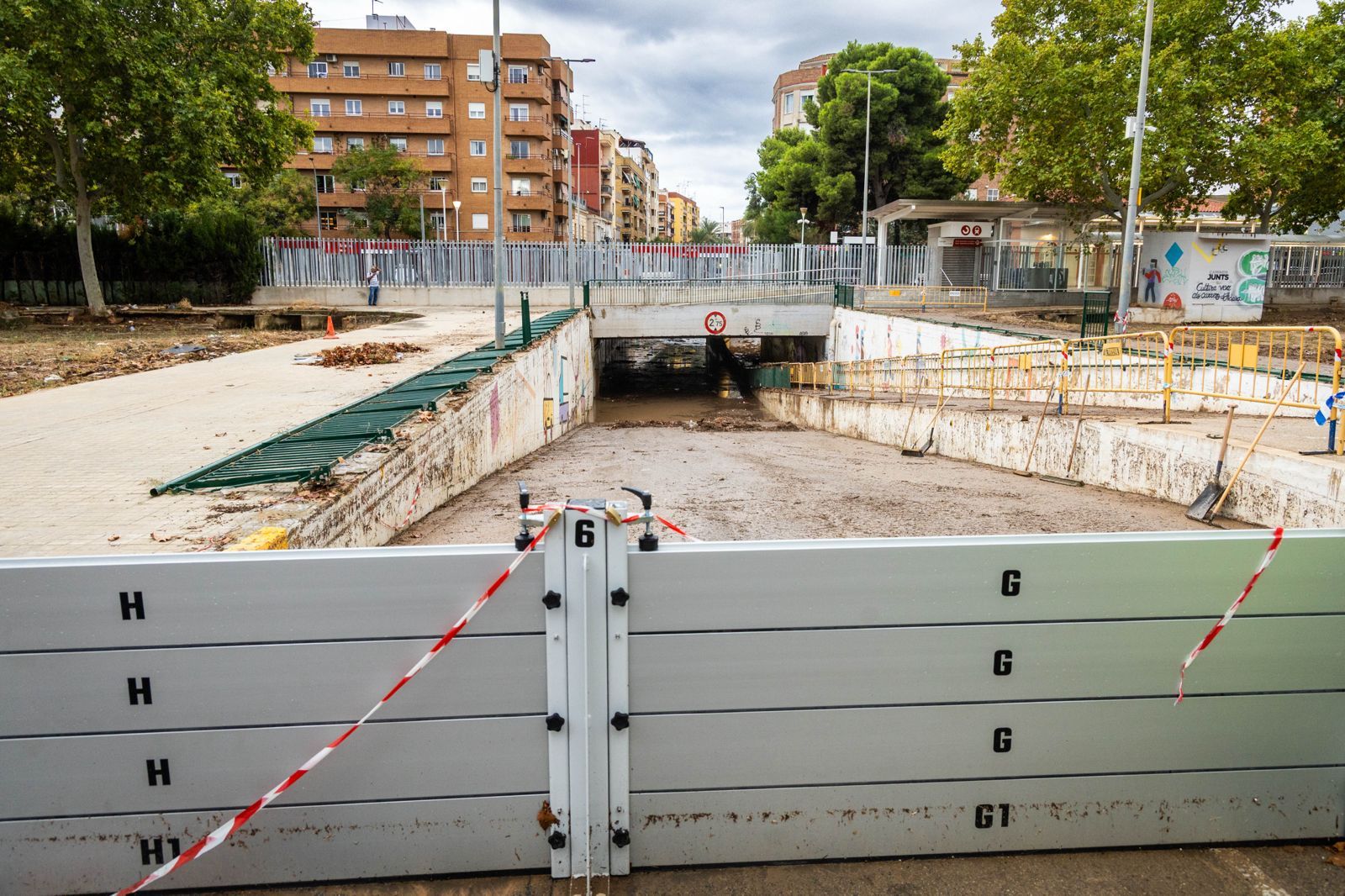 Calles inundadas en la provincia de Valencia por las fuertes lluvias de este lunes