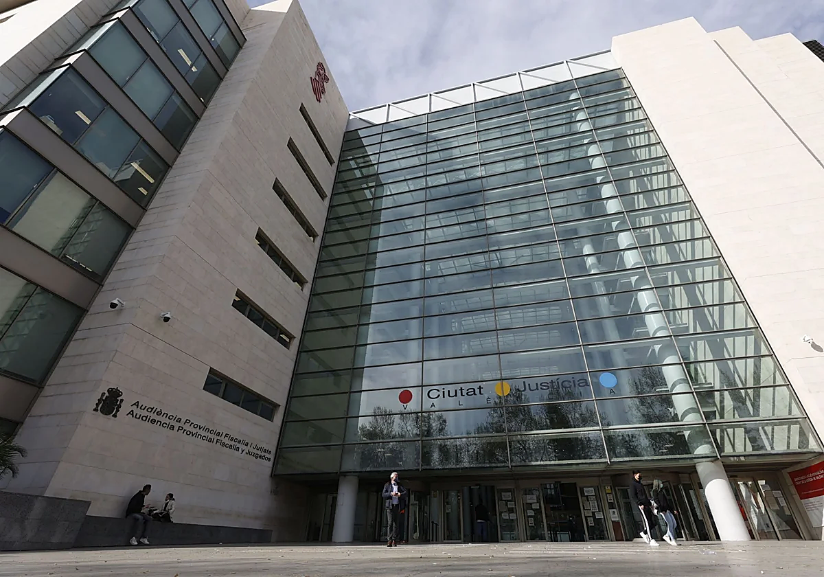 Vista del edificio de la Ciudad de la Justicia de Valencia.