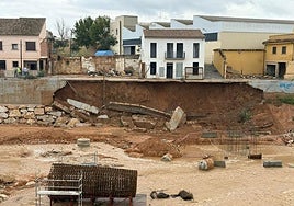 imagen de la parte del talud que se ha venido abajo en Picanya.