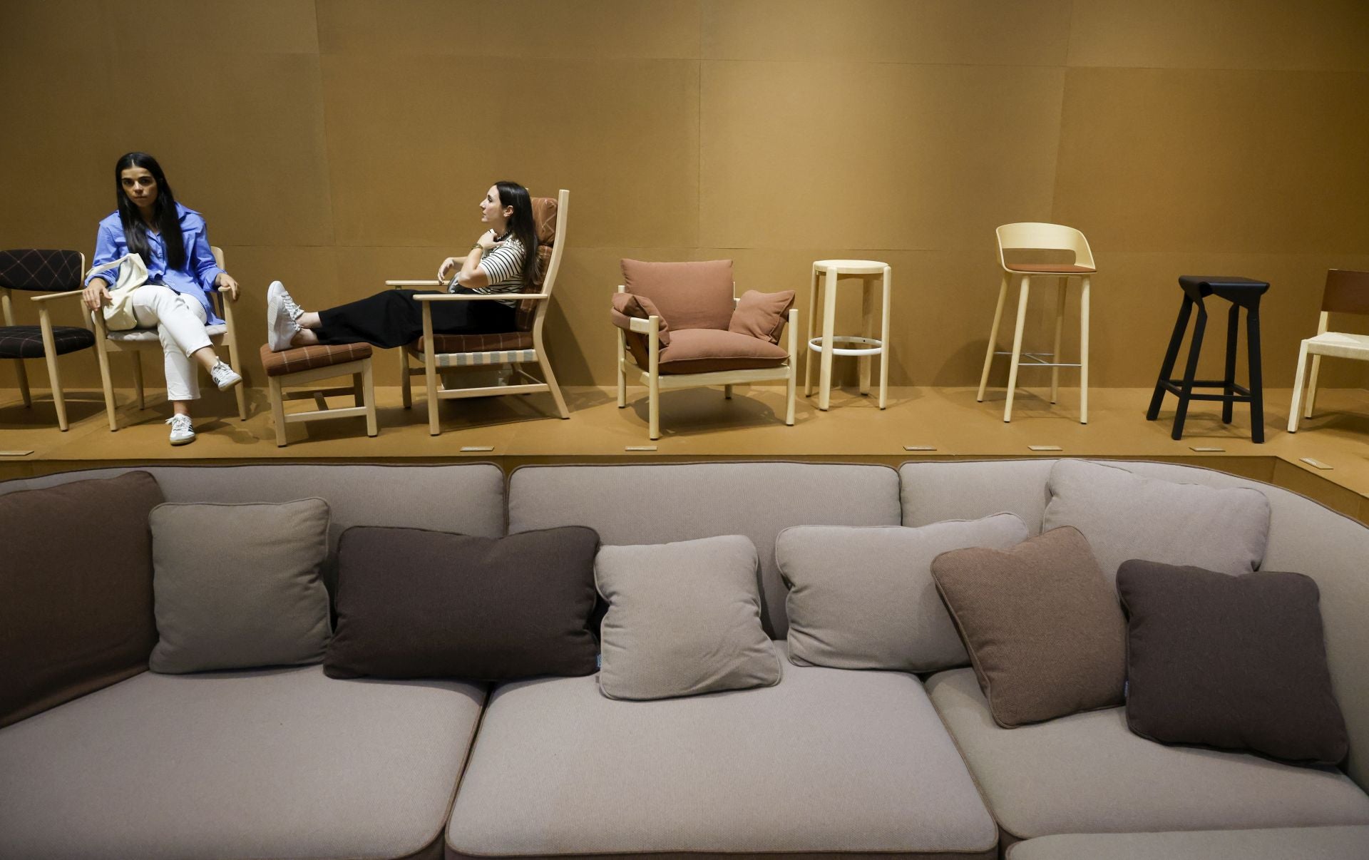 Imagen principal - Los muebles con sello valenciano pensados y diseñados para cuidar de los mayores