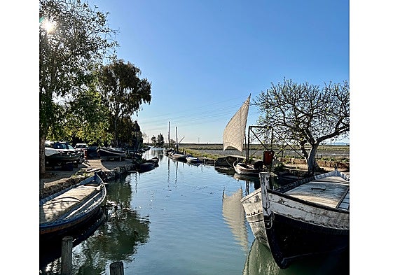 Barcas en el puerto de Silla.