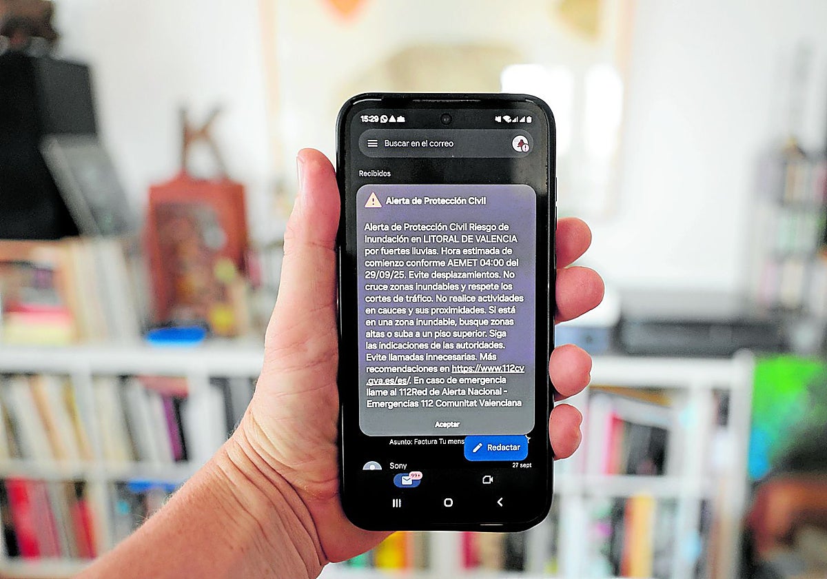 Uno de los mensajes ES-Alert enviados en la provincia de Valencia.