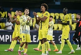 Los jugadores del Villarreal celebran una victoria.